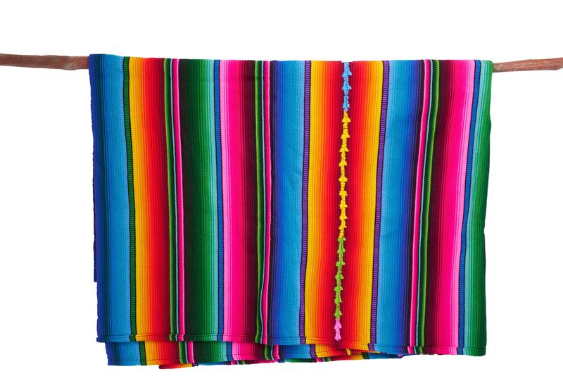 Gran manta o cubrecama multicolor tejido en Guatemala