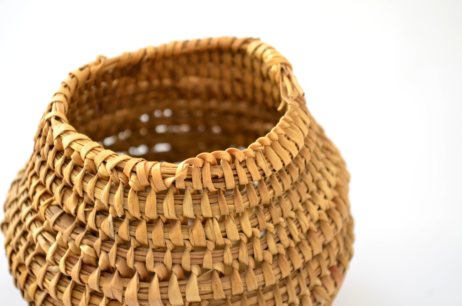  - patagonia-yagan-selknam-ona-chile-canasto-cesteria-pescadores-pueblos-originarios-artesania-manos-del-alma.JPG