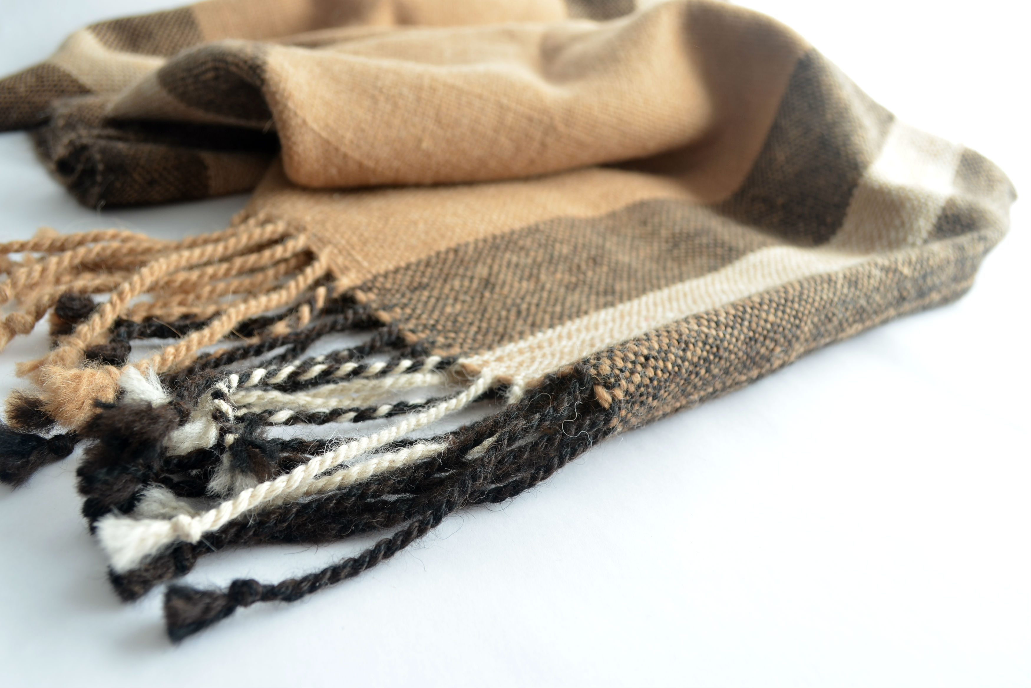  - alpaca-fibra-lana-telar-poncho-chal-echarpe-regalo-navidad-fiestas-manos-del-alma.JPG