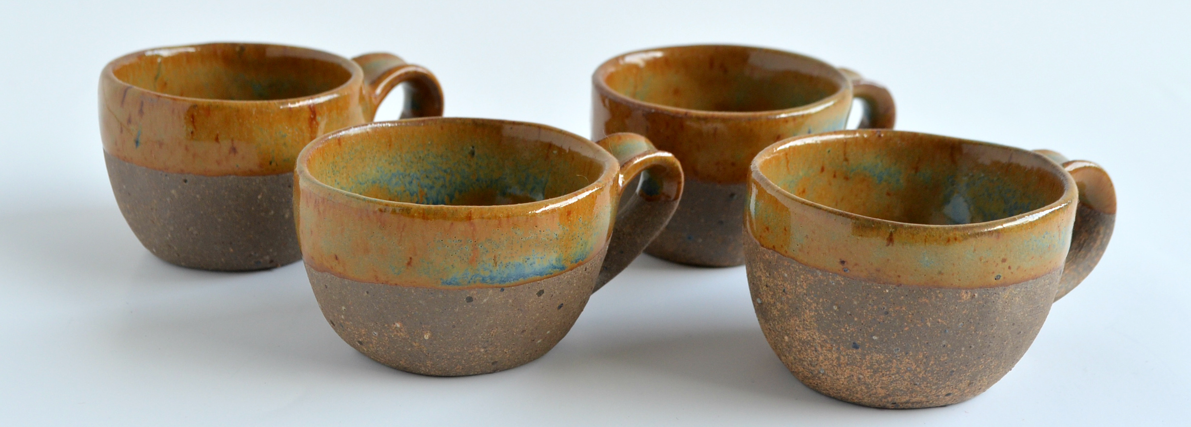  - bandeja-tazas-tacitas-cafe-espresso-madera-rauli-cucharita-ceramica-gres-regalo-d-matrimonio-manos-del-alma.JPG