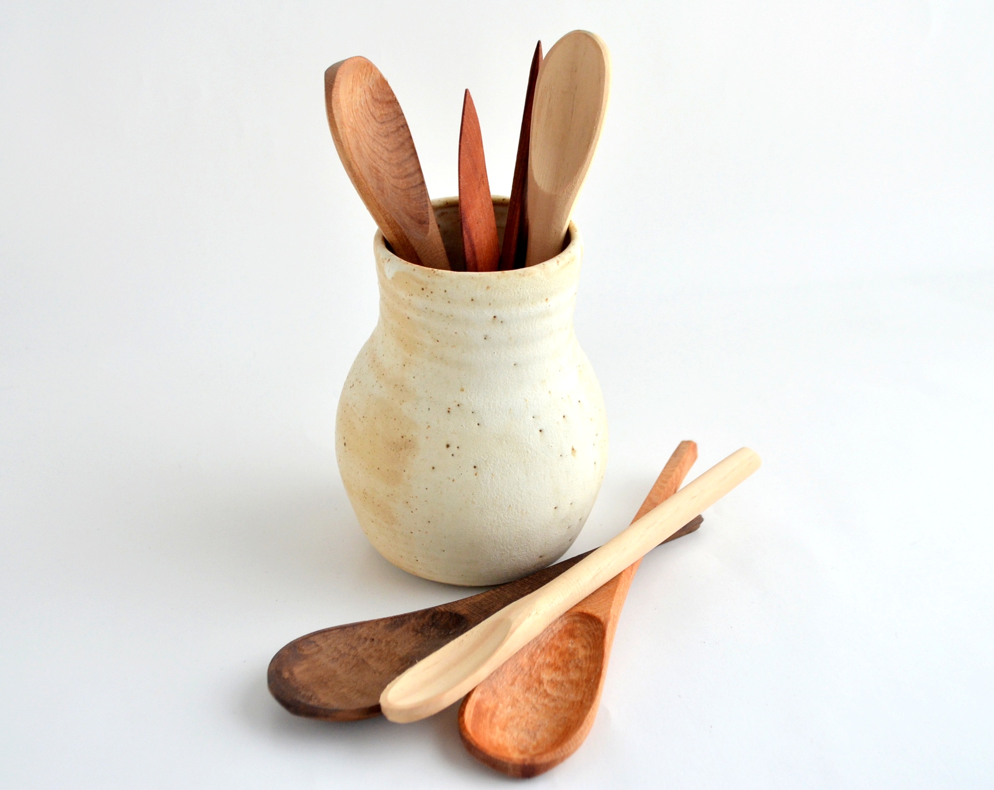  - 5.58-jarron-jarra-florero-portalapices-taller-pintura-cocina-cucharas-madera-regalo-matrimonio-mama-pintor-manos-del-alma-ceramica-gres,..jpg