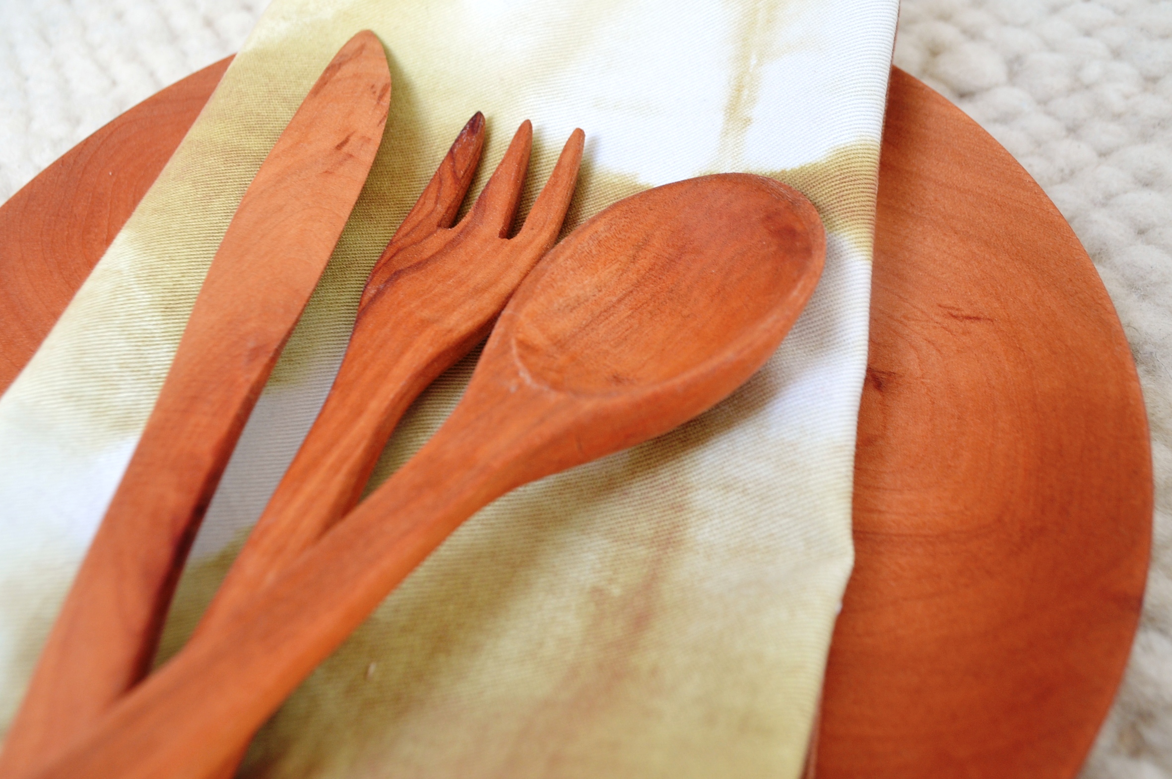  - 8.8-servilletas-manteleria-mantel--mesa-algodon-indigo-shibori-tintes-naturales-regalo-matrimonio-cubiertos-cuchillo-madera-rauli-picnic-cena-manos-del-alma..JPG