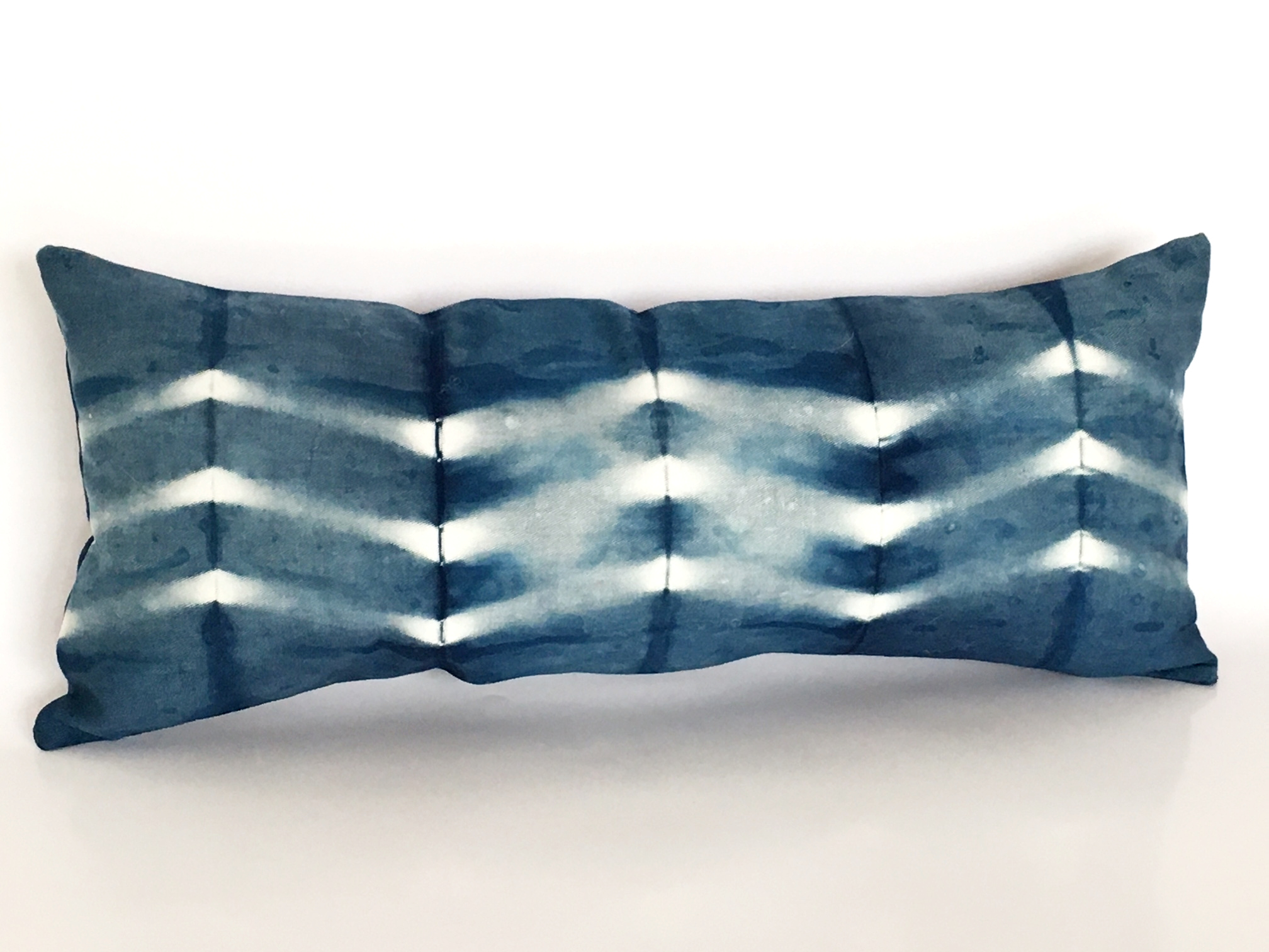  - 6.124-cojin-algodon-indigo-azul-jean-mezclilla-blanco-nautico-decoracion-deco-playa-zigzag-manos-del-alma-regalos,.jpg