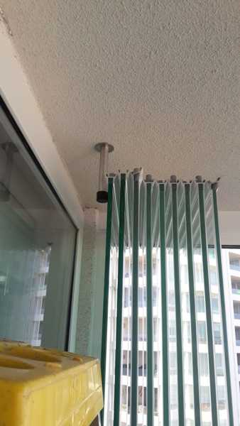 cierre_de_cortinas_de_cristal_de_vidrio_templado_pleagado