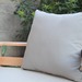 Cojín decorativo de exterior premium de 50 por 50 cm - cojin de exterior con ribete rayado.jpeg
