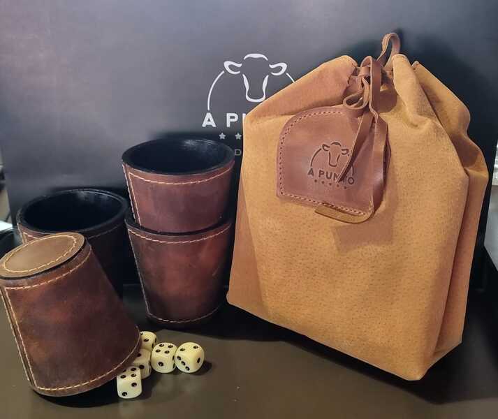 Juego de 4 Cachos de cuero