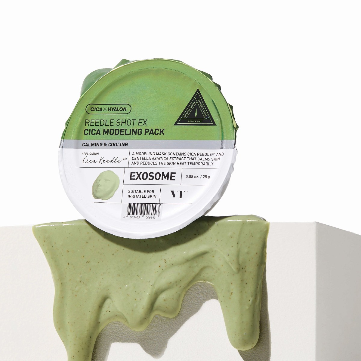 Envase abierto de VT Reedle Shot Ex Cica Modeling Pack con su textura cremosa.