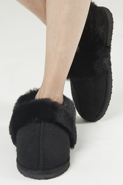 Zapatilla Furry Negro - 0493.jpg