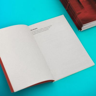 En bruto. A propósito de los modelos matéricos exhibidos en cuatro exposiciones internacionales de arquitectura chilena contemporánea